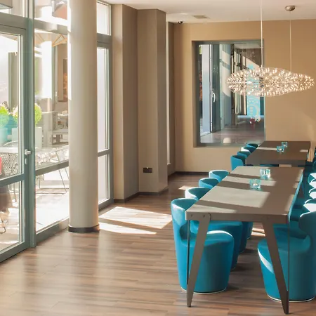 Motel One Stuttgart-Feuerbach-3